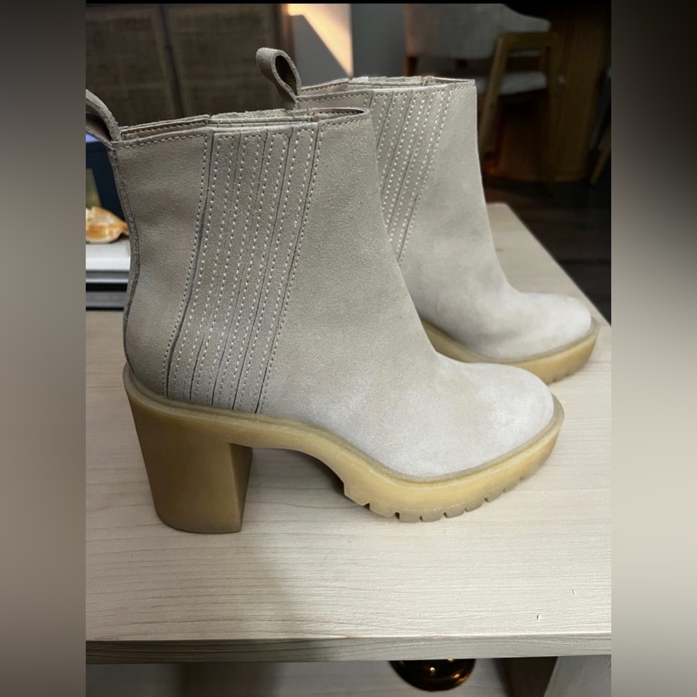 NEW- Dolce Vita Boots - Taupe - Size 8